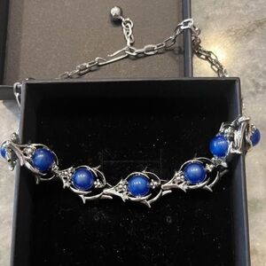 Vintage necklace. Silver tone & blue accents.